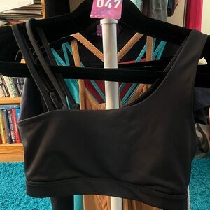ZYIA Active Black Asym Light n Tight Double Adjustable Sport Bra